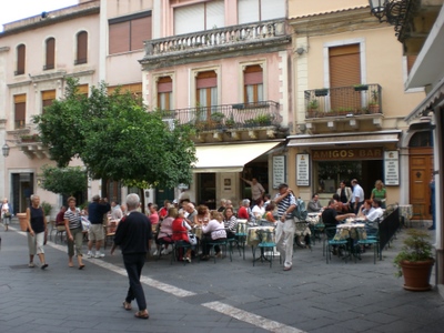 Taormina Café.